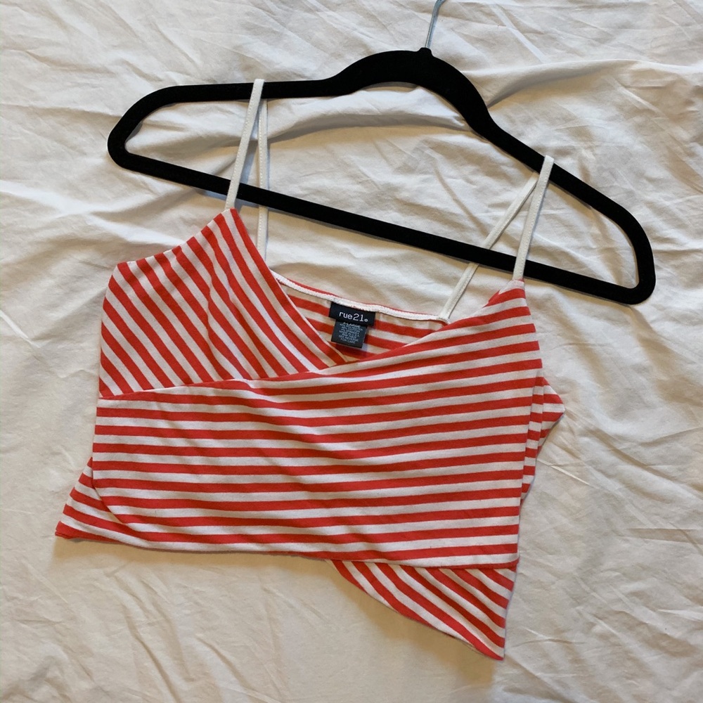 🍊3/$10 Rue21 Red&White Striped Crop Tank Top